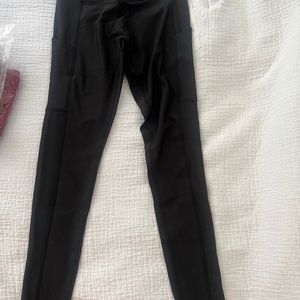 Black Obsession Scrunch Leggings size Small NWT